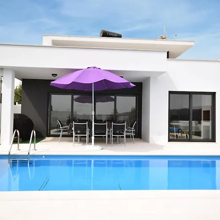 Nazare For Surfing Nyaraló *